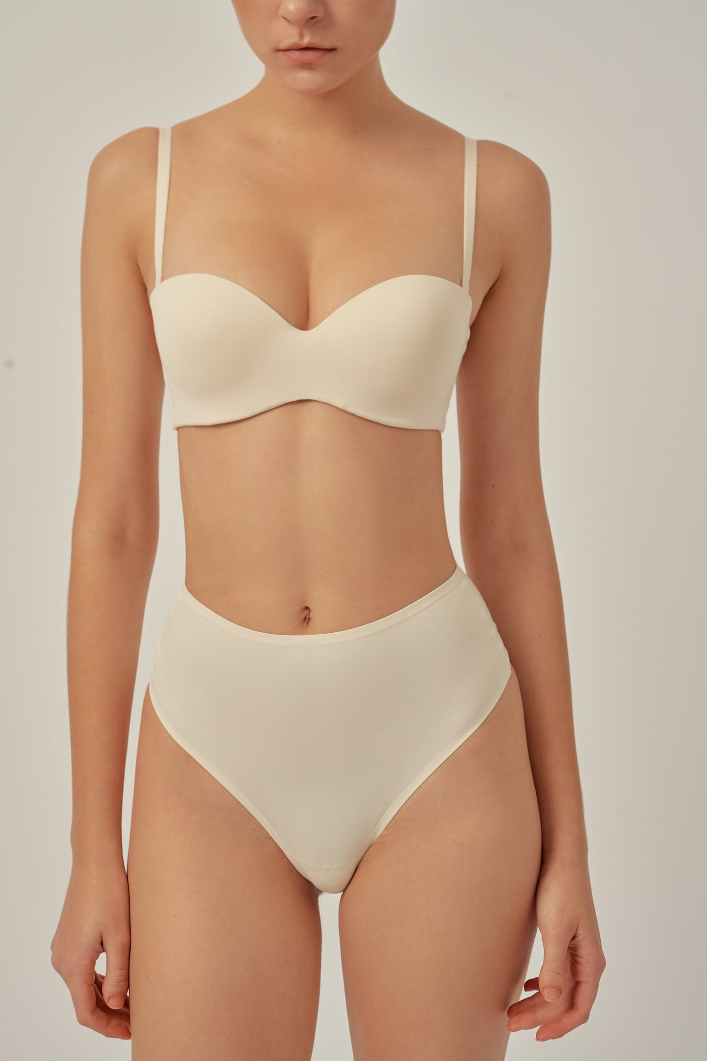 RELAX Push Up Bra (White)